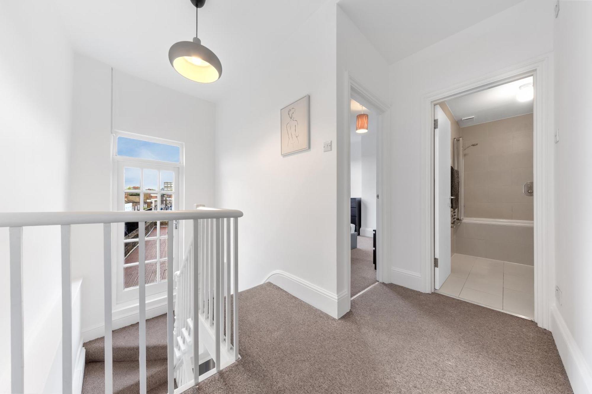 Luxury 4 Bedroom Flat With Stunning Shard View From Terrace In Central London! Next To Station, Sleeps 9 Buitenkant foto