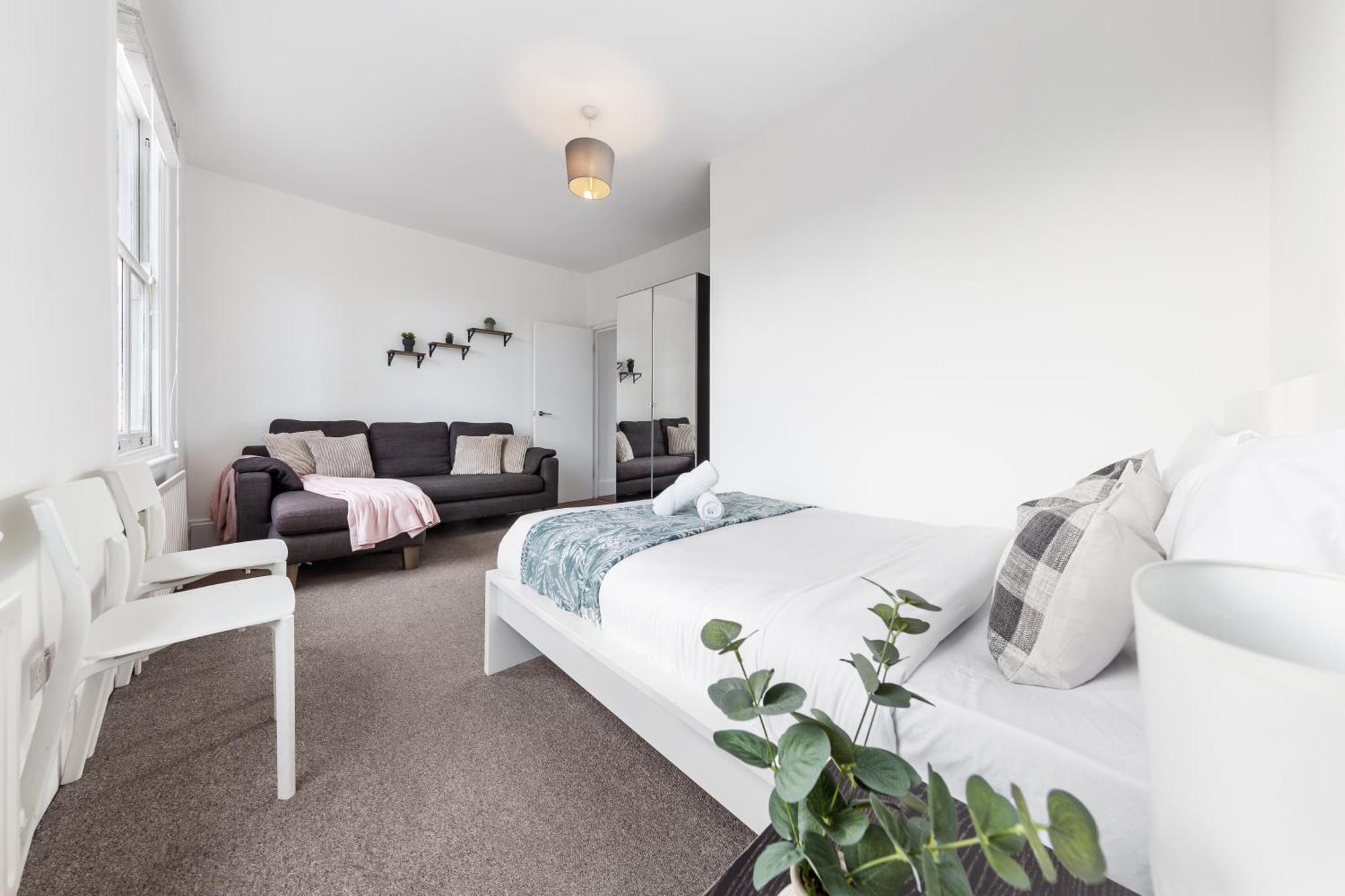 Luxury 4 Bedroom Flat With Stunning Shard View From Terrace In Central London! Next To Station, Sleeps 9 Buitenkant foto