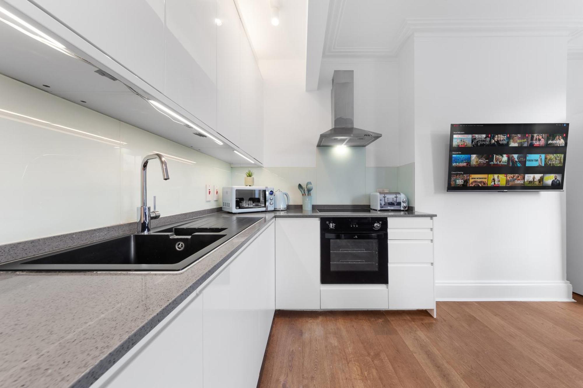 Luxury 4 Bedroom Flat With Stunning Shard View From Terrace In Central London! Next To Station, Sleeps 9 Buitenkant foto