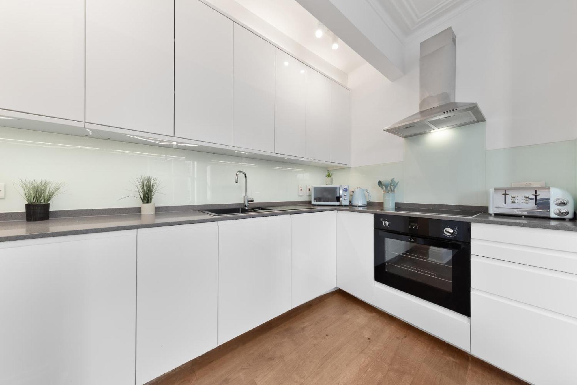 Luxury 4 Bedroom Flat With Stunning Shard View From Terrace In Central London! Next To Station, Sleeps 9 Buitenkant foto