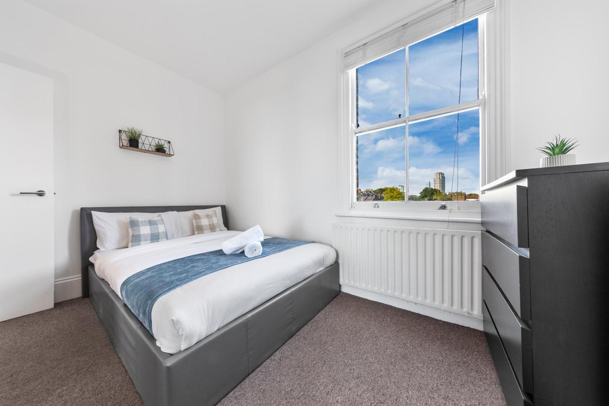 Luxury 4 Bedroom Flat With Stunning Shard View From Terrace In Central London! Next To Station, Sleeps 9 Buitenkant foto
