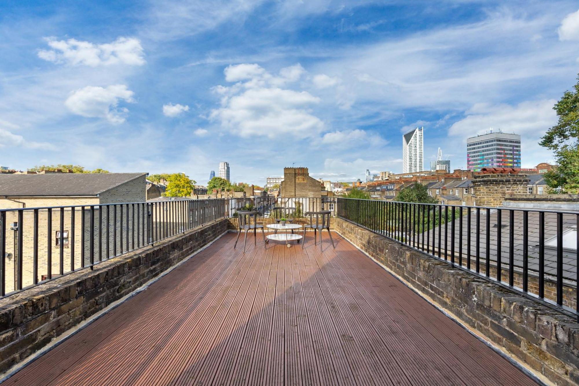 Luxury 4 Bedroom Flat With Stunning Shard View From Terrace In Central London! Next To Station, Sleeps 9 Buitenkant foto