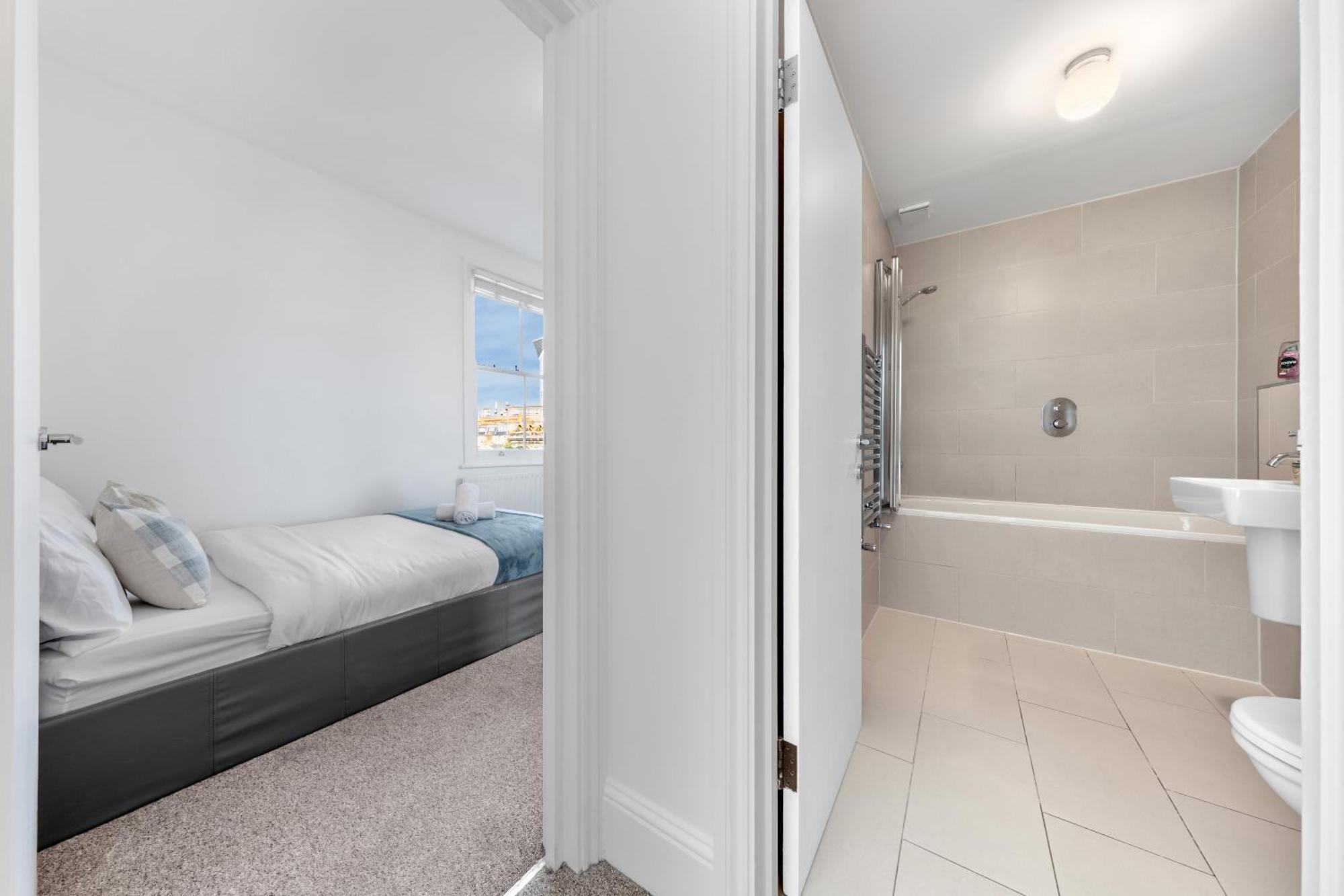 Luxury 4 Bedroom Flat With Stunning Shard View From Terrace In Central London! Next To Station, Sleeps 9 Buitenkant foto