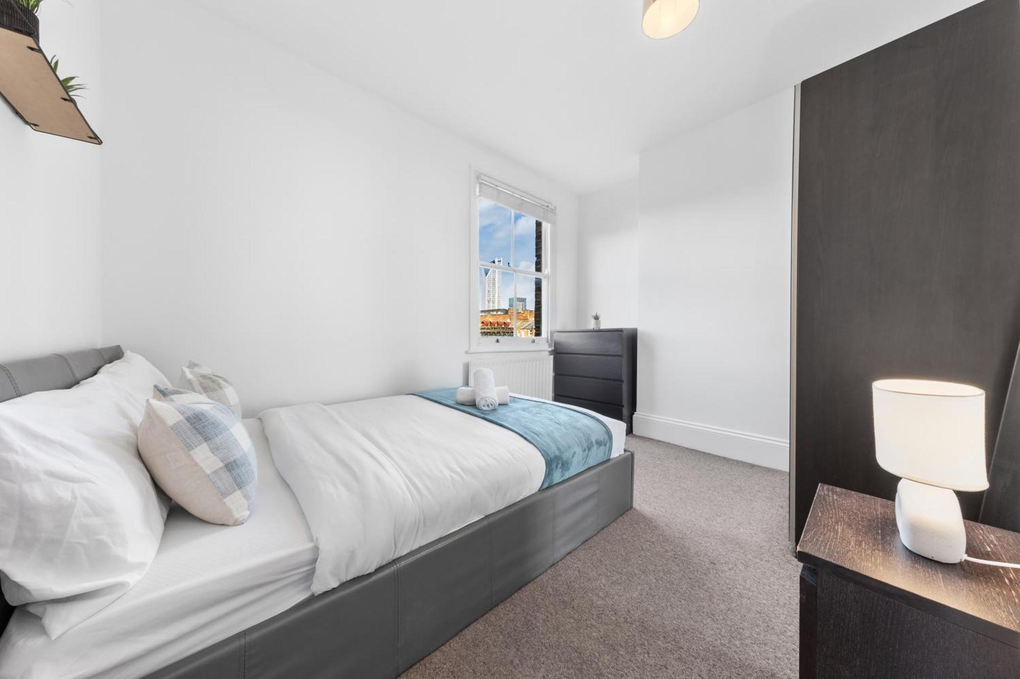 Luxury 4 Bedroom Flat With Stunning Shard View From Terrace In Central London! Next To Station, Sleeps 9 Buitenkant foto