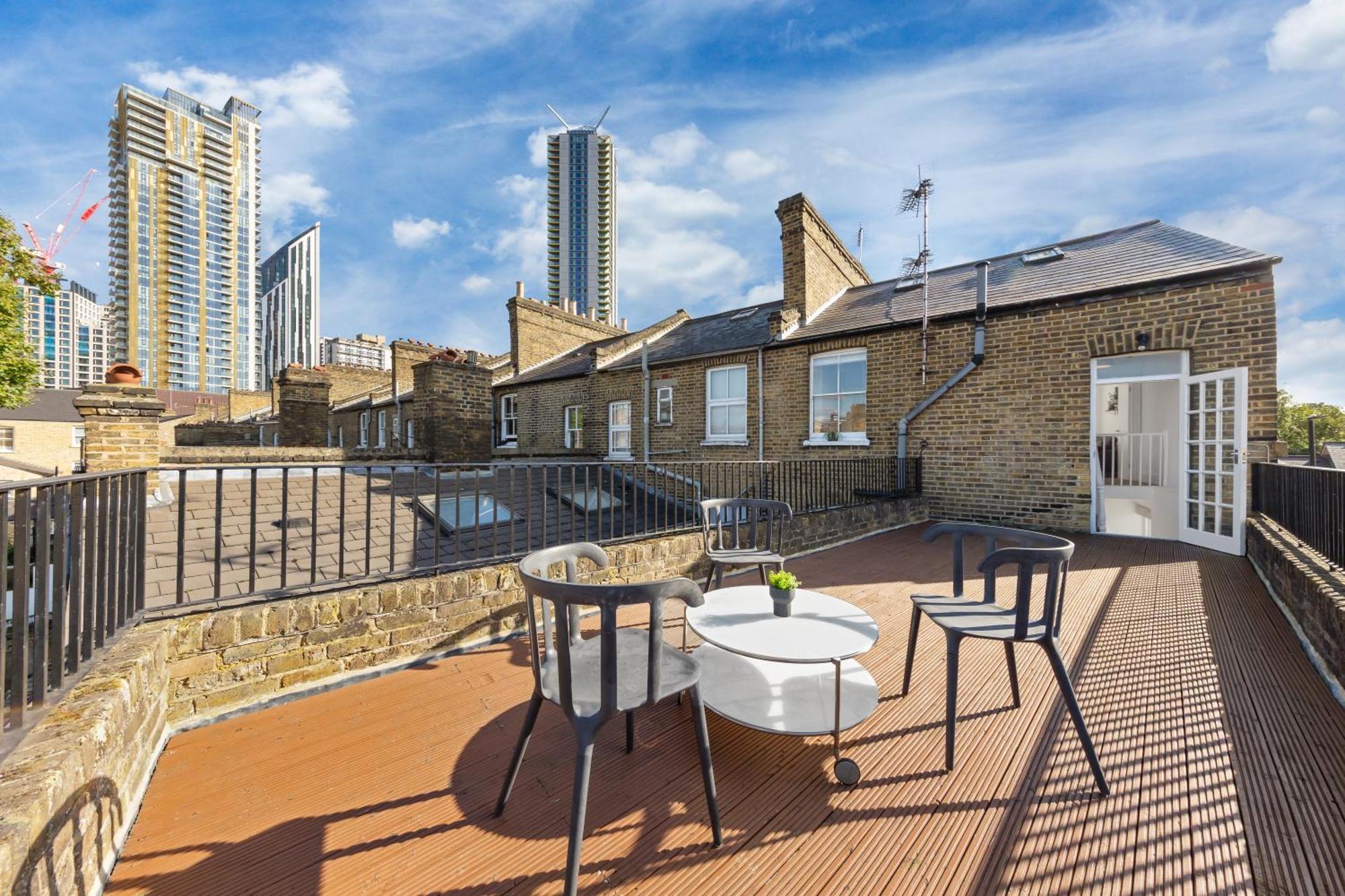 Luxury 4 Bedroom Flat With Stunning Shard View From Terrace In Central London! Next To Station, Sleeps 9 Buitenkant foto