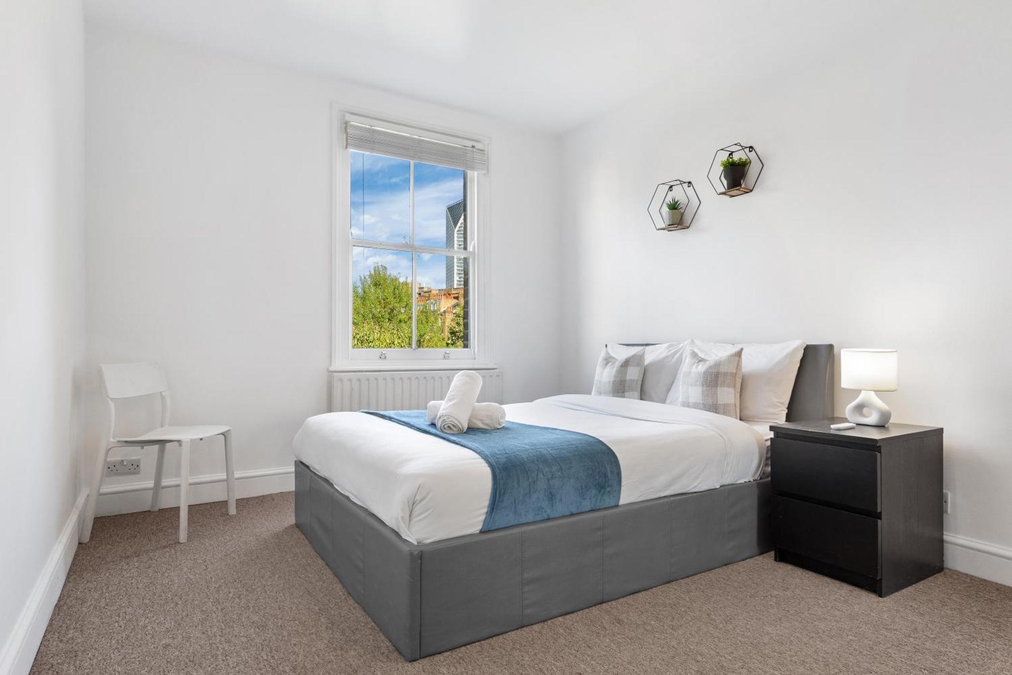 Luxury 4 Bedroom Flat With Stunning Shard View From Terrace In Central London! Next To Station, Sleeps 9 Buitenkant foto