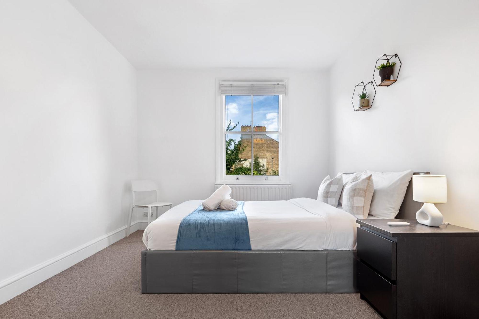 Luxury 4 Bedroom Flat With Stunning Shard View From Terrace In Central London! Next To Station, Sleeps 9 Buitenkant foto