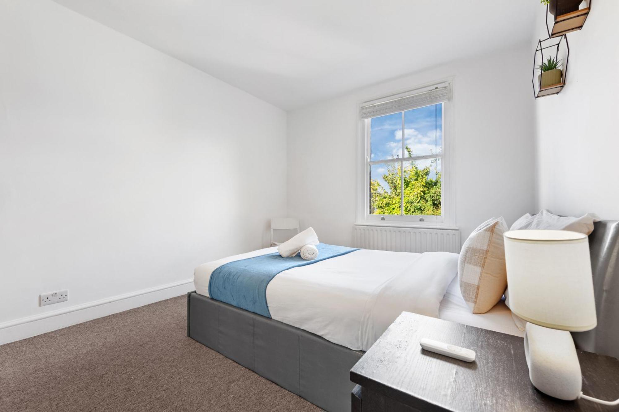 Luxury 4 Bedroom Flat With Stunning Shard View From Terrace In Central London! Next To Station, Sleeps 9 Buitenkant foto