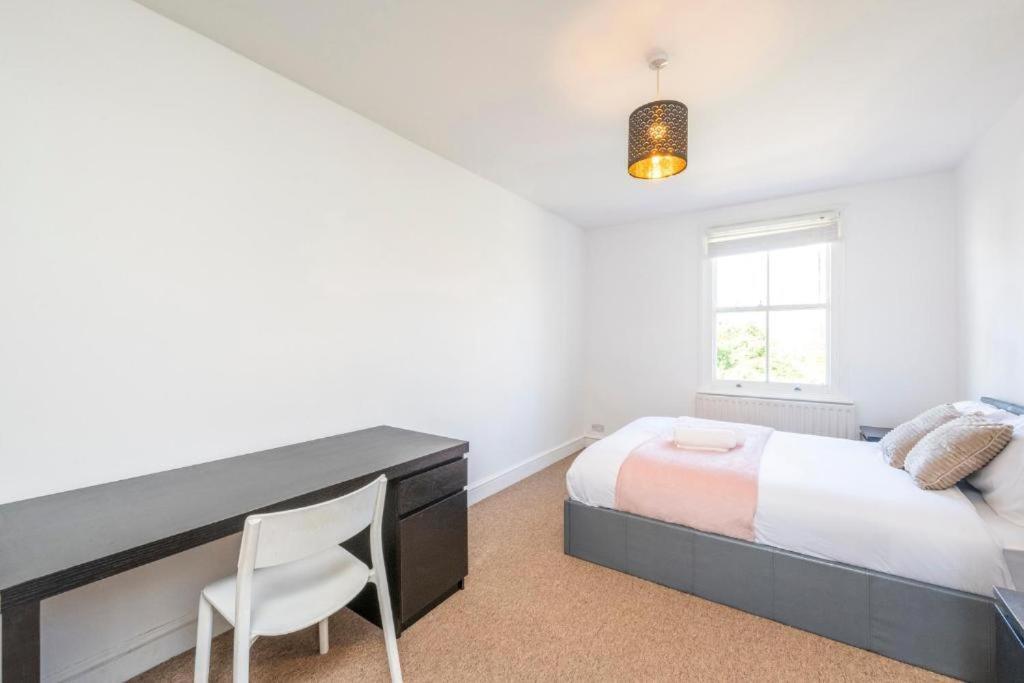 Luxury 4 Bedroom Flat With Stunning Shard View From Terrace In Central London! Next To Station, Sleeps 9 Kamer foto