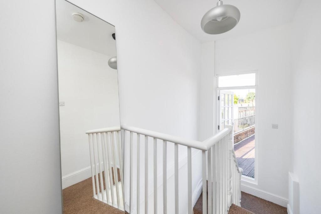 Luxury 4 Bedroom Flat With Stunning Shard View From Terrace In Central London! Next To Station, Sleeps 9 Kamer foto