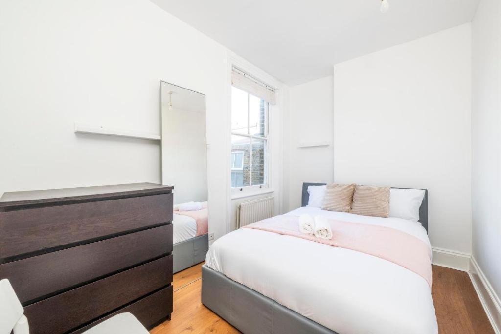 Luxury 4 Bedroom Flat With Stunning Shard View From Terrace In Central London! Next To Station, Sleeps 9 Kamer foto
